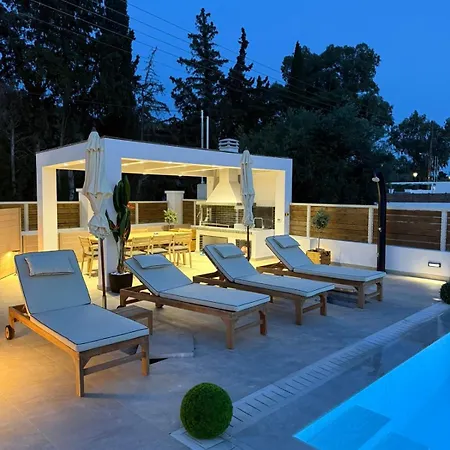 Jolla-private Pool-ideal For Big Groups By Mana Gers Kalamákion