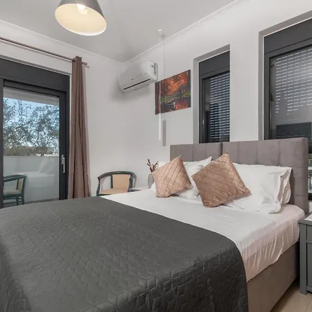 Apartment Jolla-private Pool-ideal For Big Groups By Mana Gers