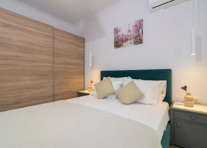 Jolla-private Pool-ideal For Big Groups By Mana Gers Apartament